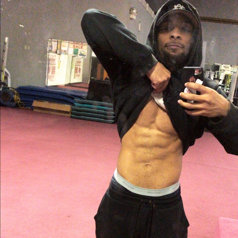 Meet your Posher, Faness follow my ig Plairw0lf_